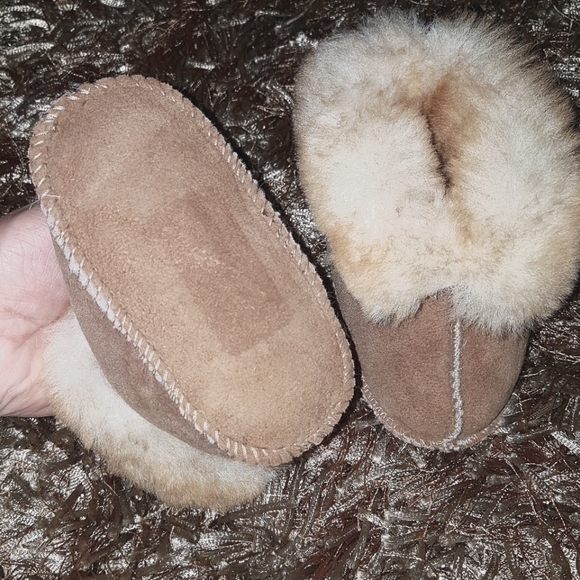 Baby sheepskin booties - Picture 2 of 3
